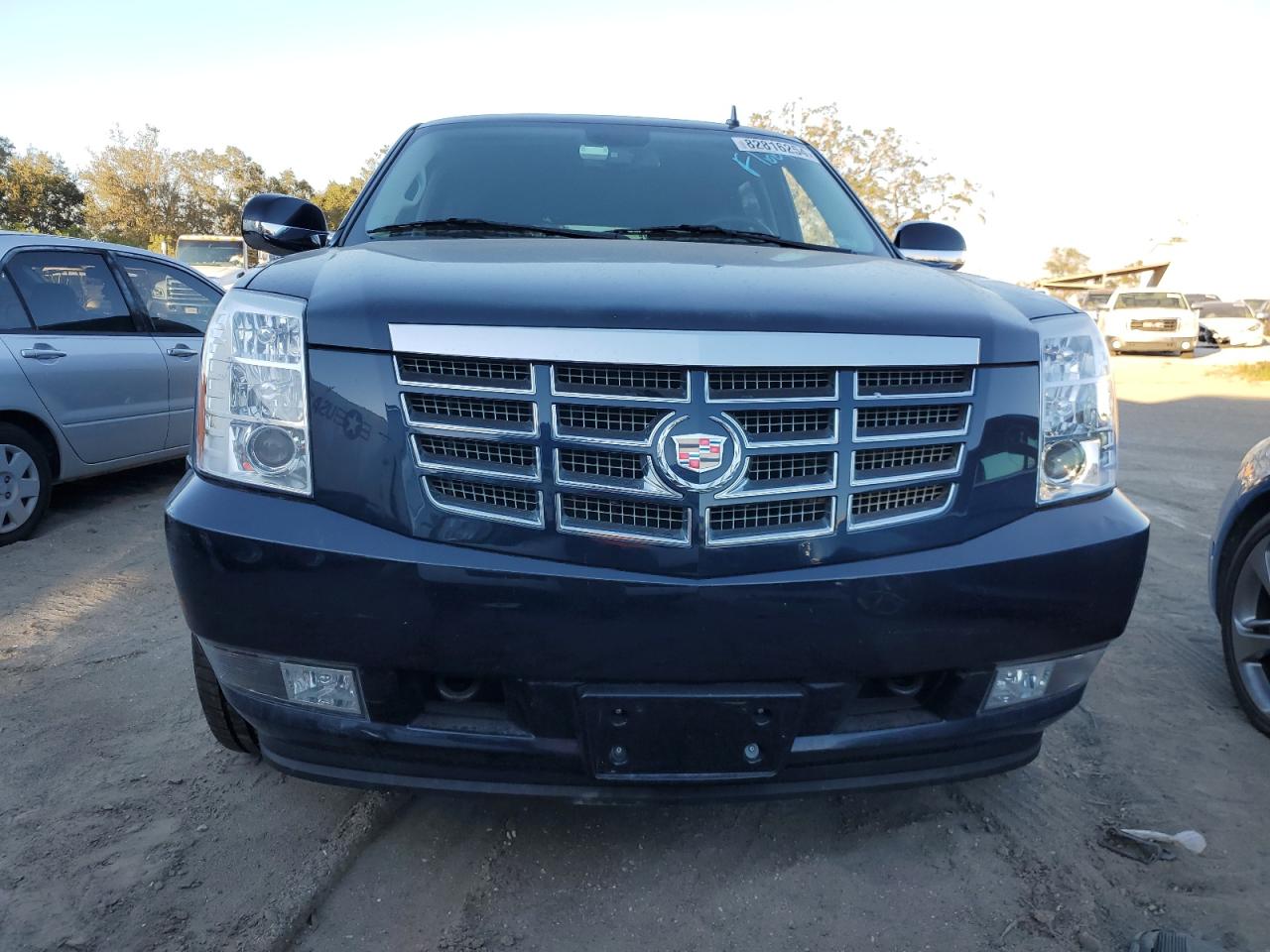 2009 Cadillac Escalade VIN 1GYFK26259R142498 Copart auction photo, water/flood damage thumbnail 5