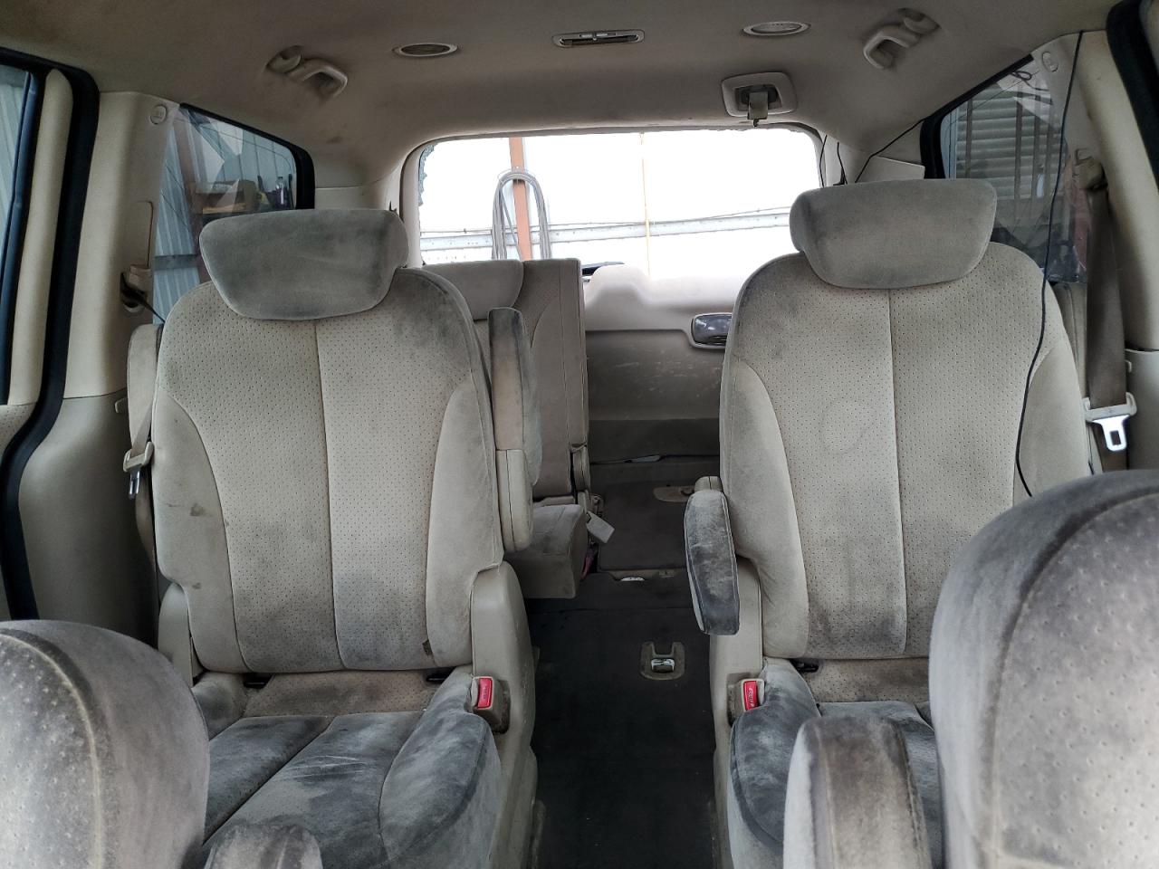 2008 Hyundai Entourage VIN KNDMC233486051438 Copart auction photo, rear end damage thumbnail 10