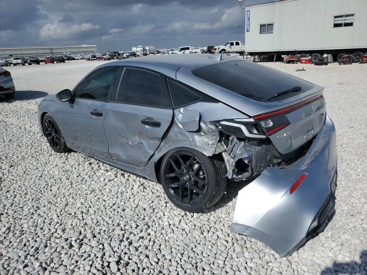 2024 Honda Civic VIN 19XFL2H80RE025623 Copart auction photo, side / rear end damage thumbnail 2