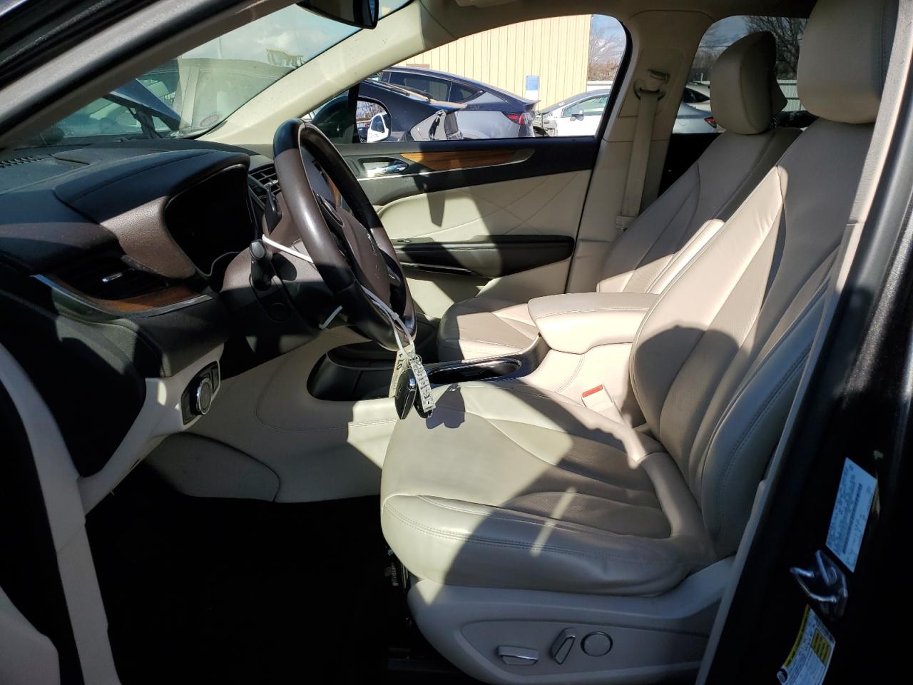 2017 Lincoln MKC VIN 5LMCJ2C91HUL47737 Copart auction photo, front end damage thumbnail 7