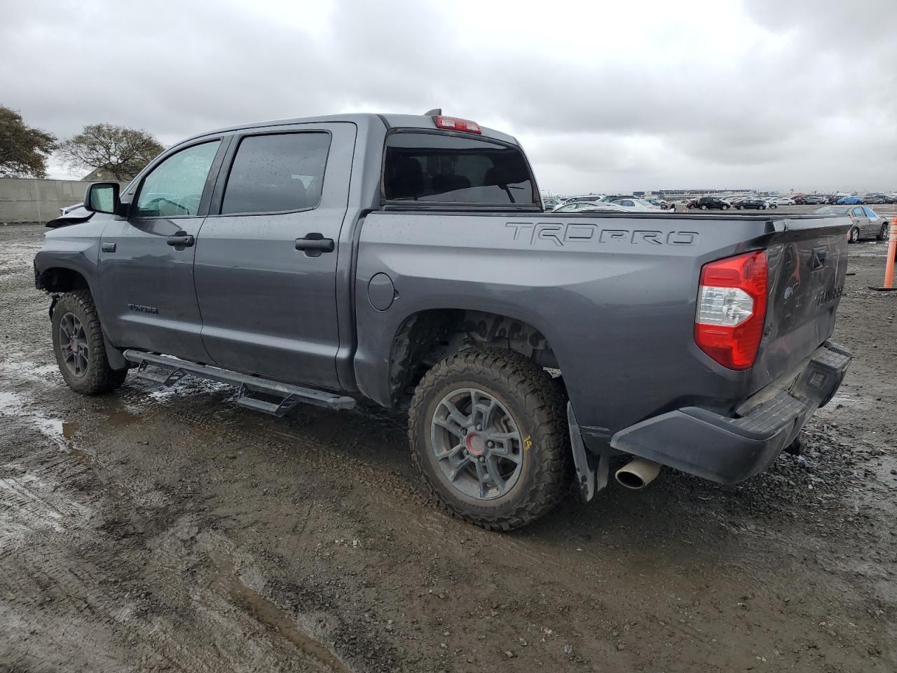 2020 Toyota Tundra VIN 5TFDY5F10LX925946 Copart auction photo, front end damage thumbnail 2