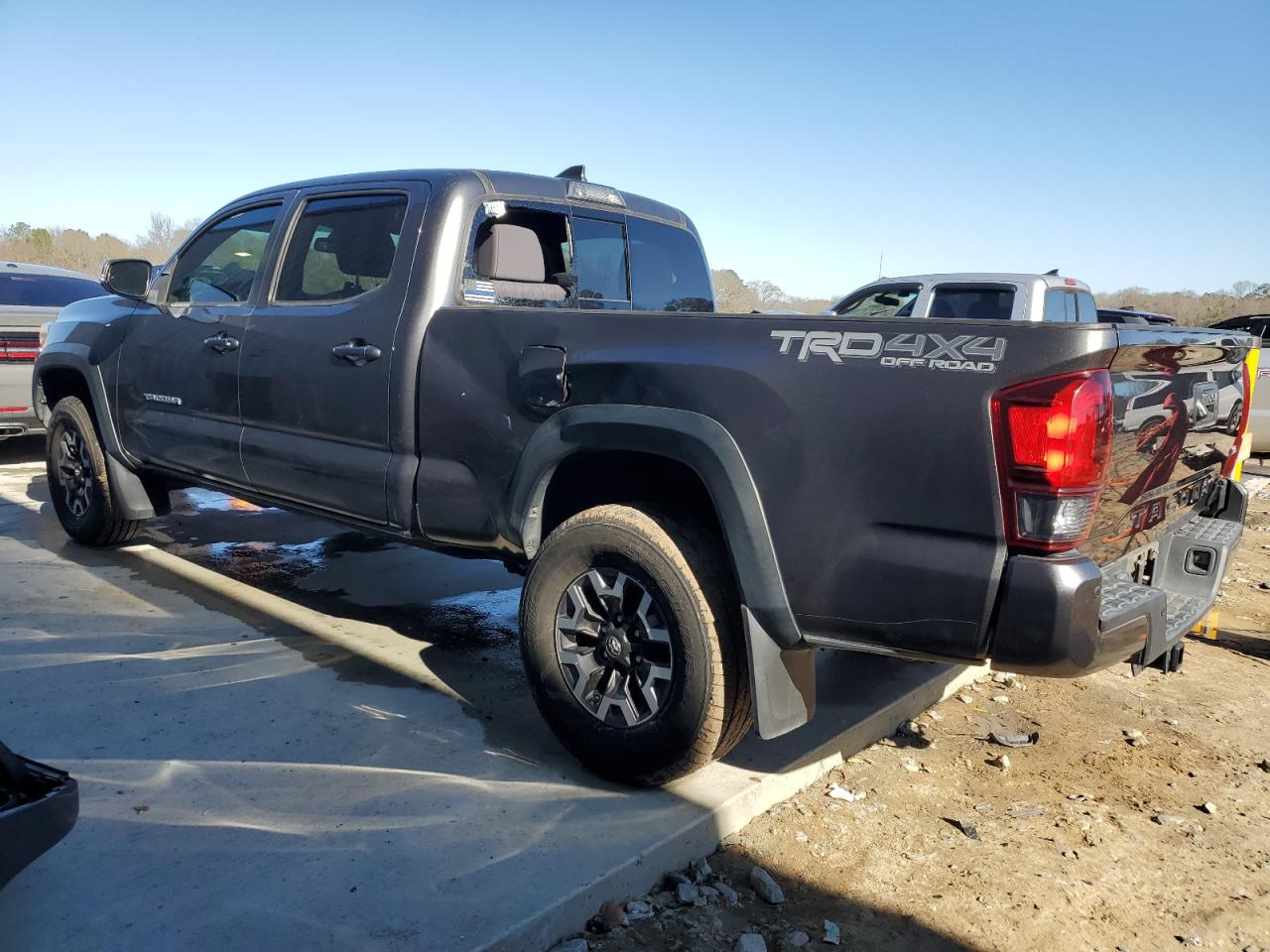 2019 Toyota Tacoma VIN 3TMDZ5BN8KM069547 Copart auction photo, side damage thumbnail 2