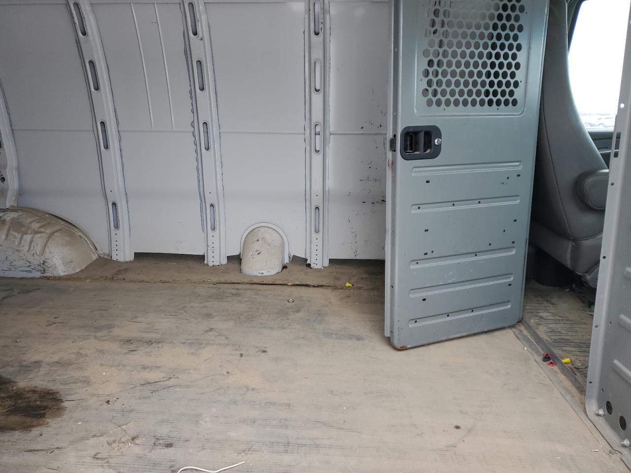 2012 Chevrolet Express VIN 1GCWGGCA4C1200719 Copart auction photo, front end / minor dent/scratches damage thumbnail 11
