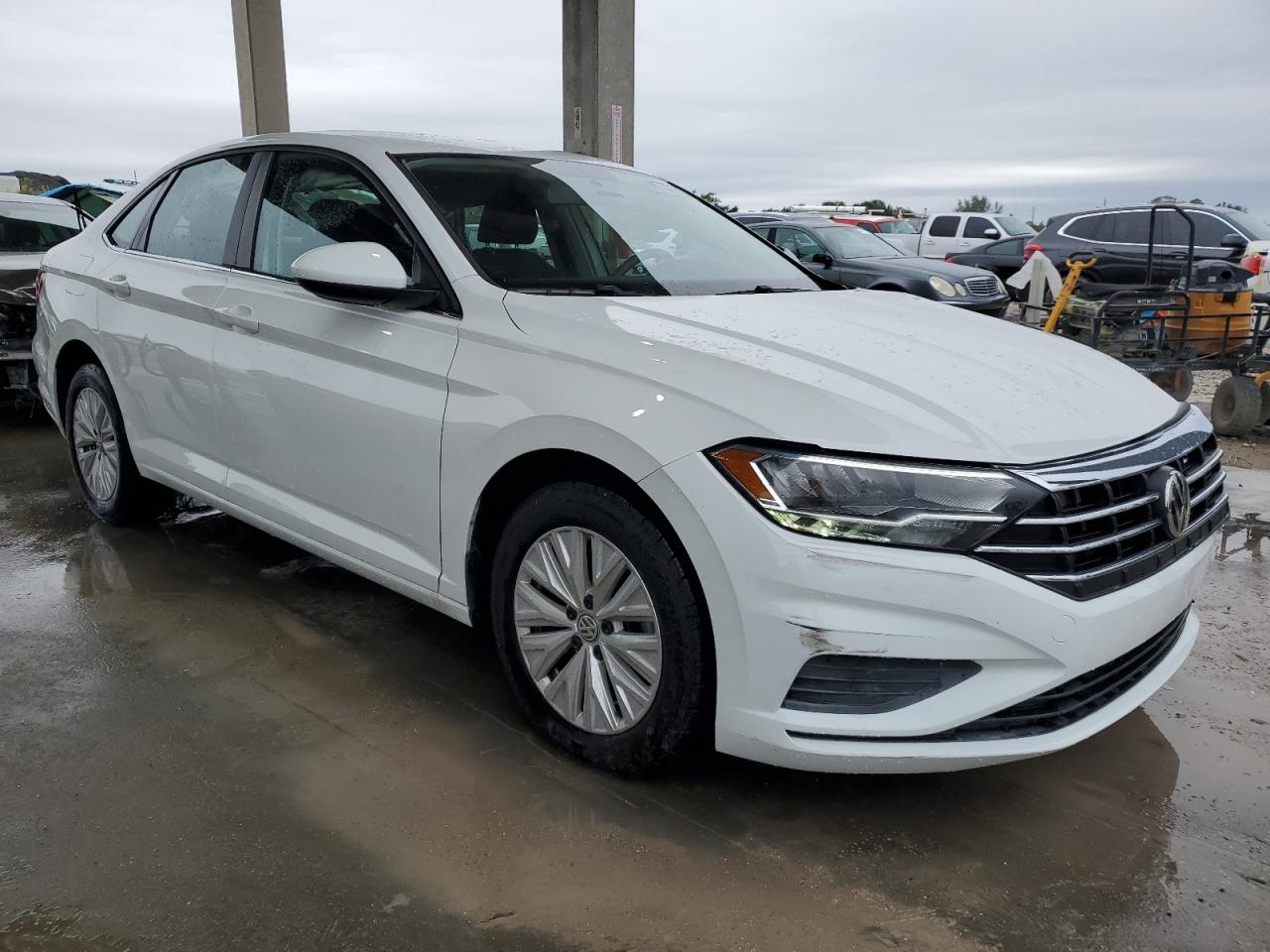 2019 Volkswagen Jetta VIN 3VWCB7BU2KM222908 Copart auction photo, front end / side damage thumbnail 4