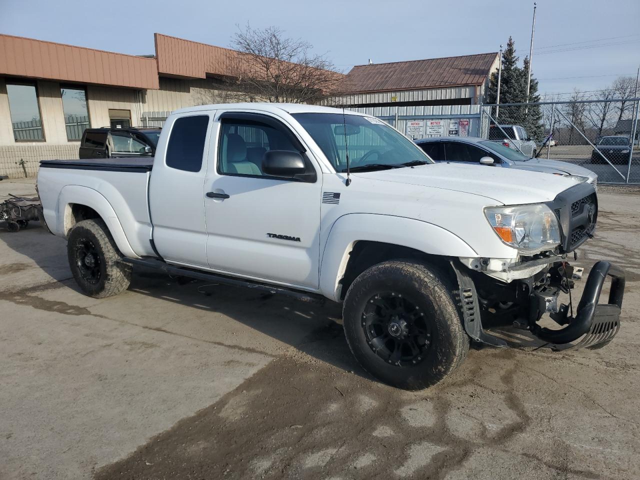 2011 Toyota Tacoma VIN 5TFUX4EN2BX004862 Copart auction photo, front end / side damage thumbnail 4