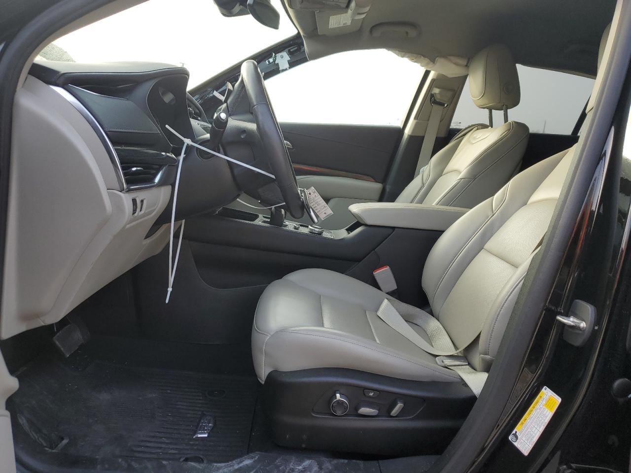 2021 Cadillac XT4 VIN 1GYFZCR45MF071392 Copart auction photo, side / front end damage thumbnail 7
