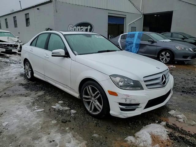 2013 Mercedes-Benz C-klasse VIN WDDGF4HB4DG123846 Copart auction photo, water/flood damage thumbnail 13