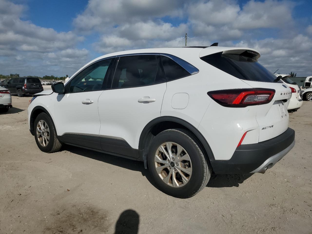 2023 Ford Escape VIN 1FMCU0GN5PUA23744 Copart auction photo, front end damage thumbnail 2