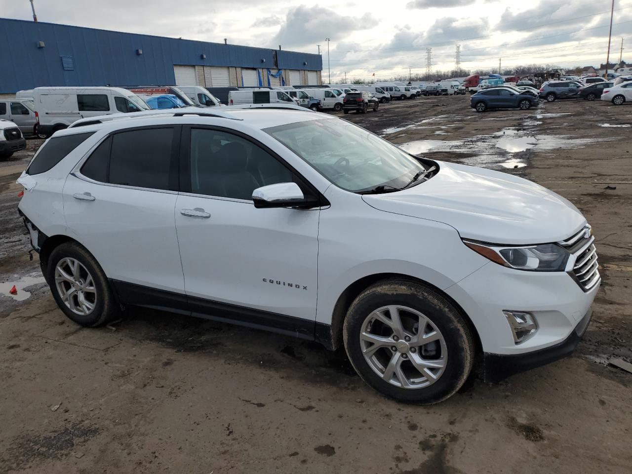 2020 Chevrolet Equinox VIN 2GNAXNEV3L6133601 Copart auction photo, rear end damage thumbnail 4