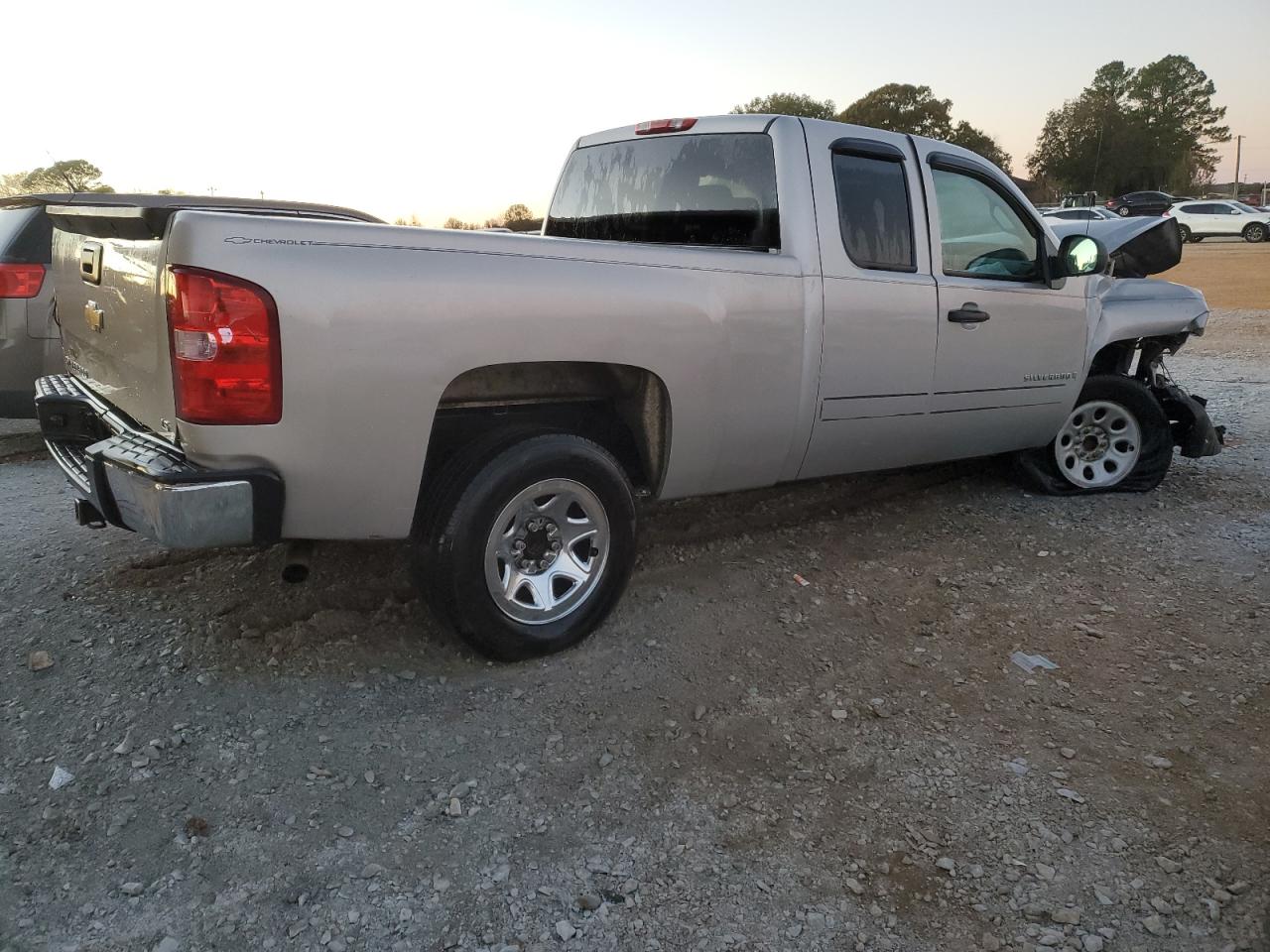 2009 Chevrolet Silverado VIN 2GCEC19C791127796 Copart auction photo, front end / side damage thumbnail 3