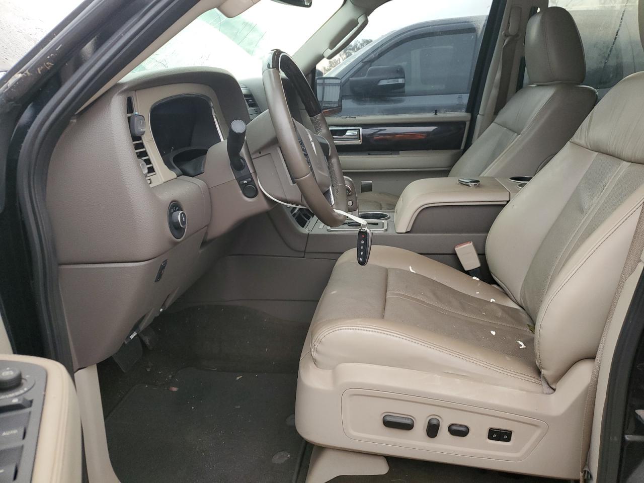 2017 Lincoln Navigator VIN 5LMJJ3JT4HEL13295 Copart auction photo, front end damage thumbnail 7