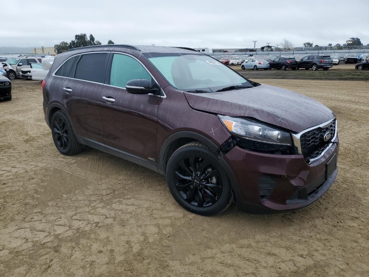 2019 KIA Sorento VIN 5XYPGDA53KG588369 Copart auction photo, front end damage thumbnail 4