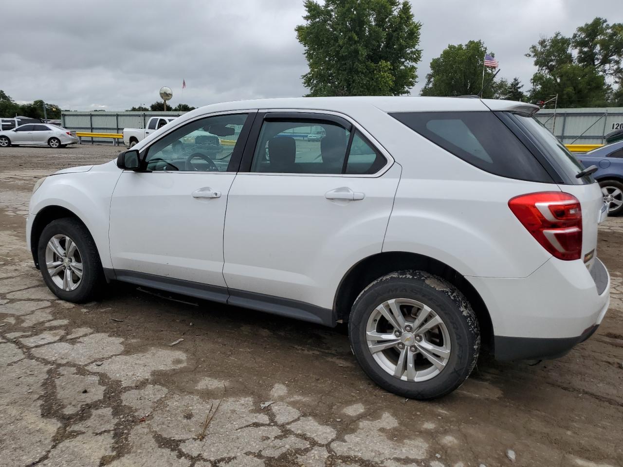 2016 Chevrolet Equinox VIN 2GNALBEK4G6179332 Copart auction photo, hail damage thumbnail 2