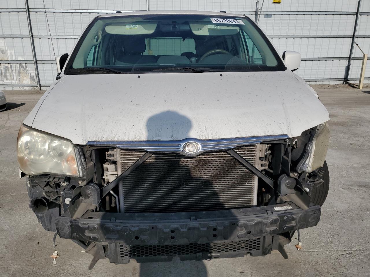 2010 Chrysler Town & Country VIN 2A4RR5D14AR479067 Copart auction photo, front end / side damage thumbnail 5