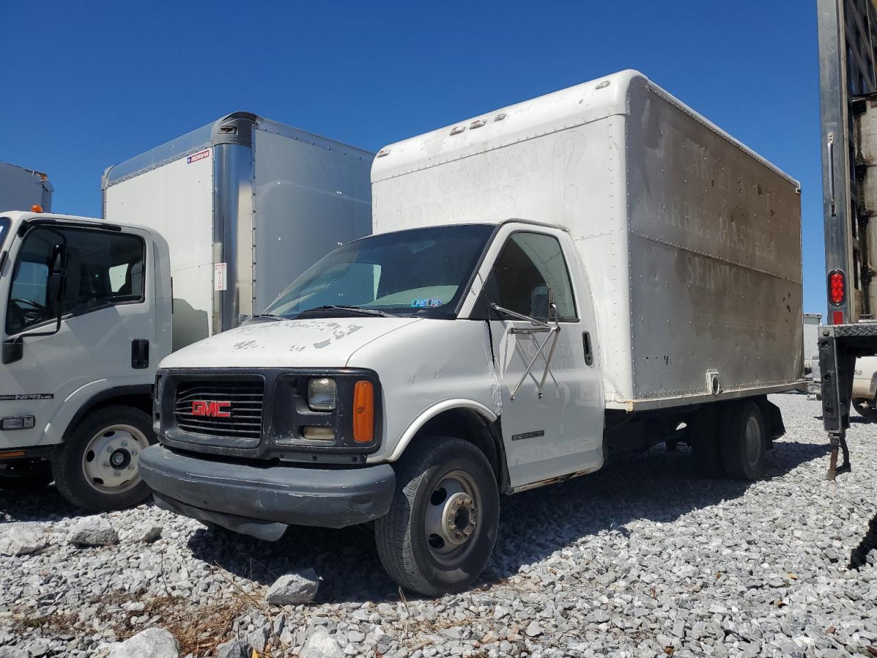 1997 GMC Savana VIN 1GDHG31F4V1027900 Copart auction photo, rear end / minor dent/scratches damage thumbnail 2