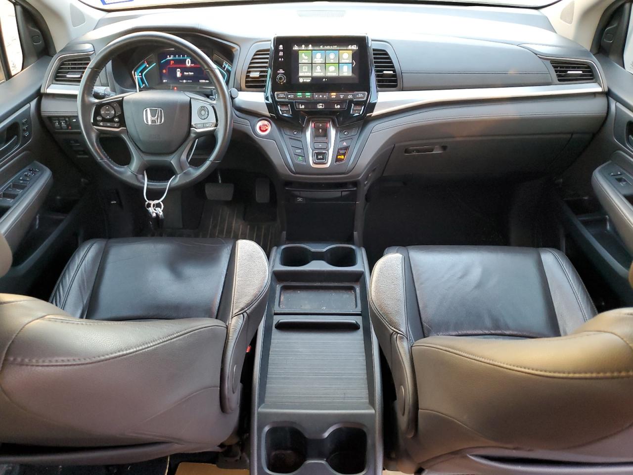 2019 Honda Odyssey VIN 5FNRL6H75KB134039 Copart auction photo, water/flood / minor dent/scratches damage thumbnail 8