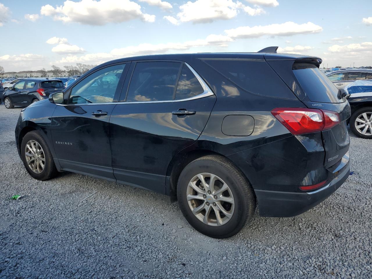 2018 Chevrolet Equinox VIN 2GNAXJEV2J6231976 Copart auction photo, side / front end damage thumbnail 2