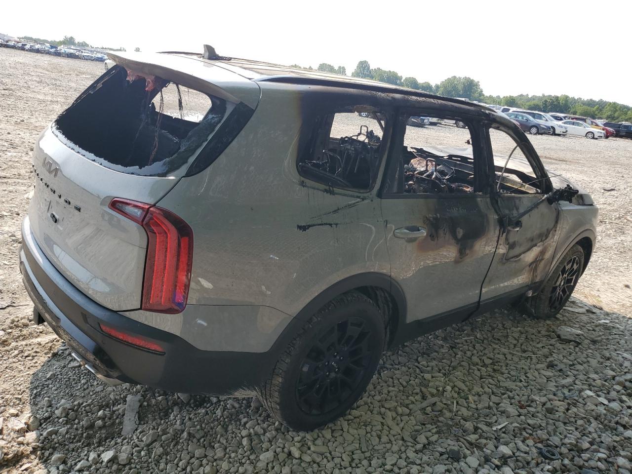 2022 KIA Telluride VIN 5XYP3DHC3NG302010 Copart auction photo, burn / burn - interior damage thumbnail 3