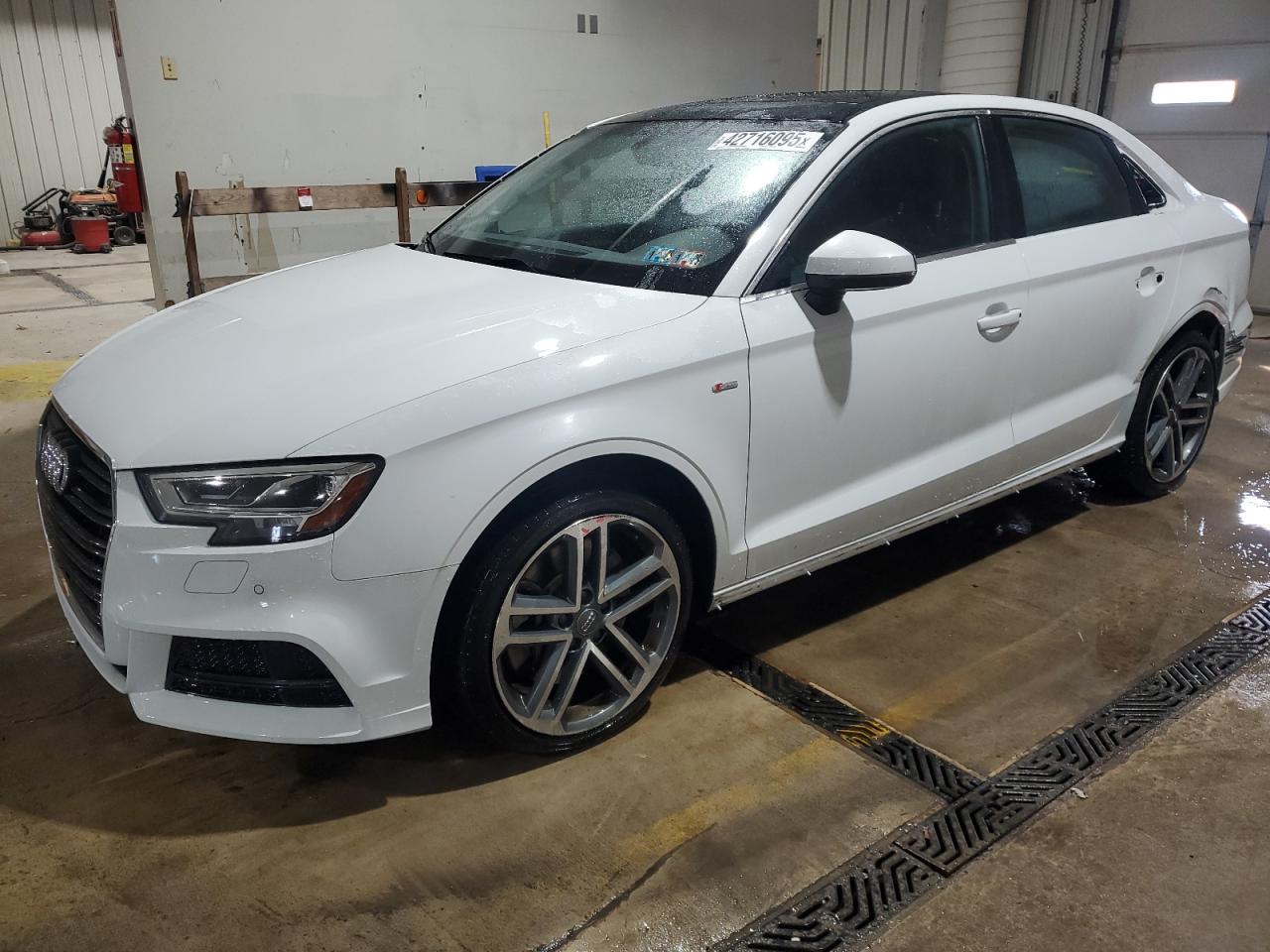 2019 Audi A3 VIN WAUJEGFFXK1016534