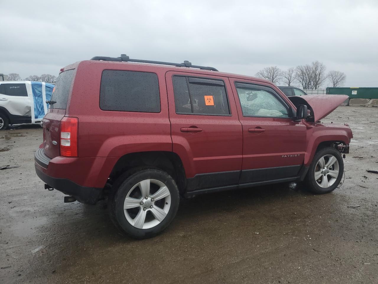 2014 Jeep Liberty (Patriot) VIN 1C4NJRFB9ED688497 Copart auction photo, all over damage thumbnail 3