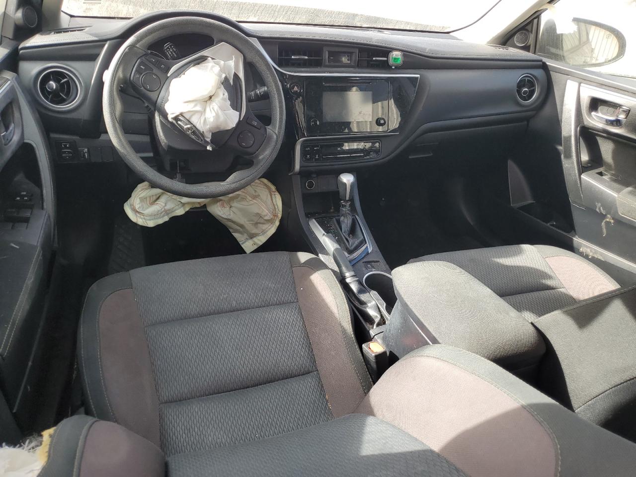 2019 Toyota Corolla VIN 2T1BURHE0KC243575 Copart auction photo, front end damage thumbnail 8