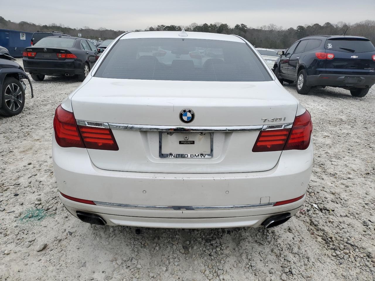 2013 BMW 7er VIN WBAYA6C51DD143769 Copart auction photo, minor dent/scratches damage thumbnail 6