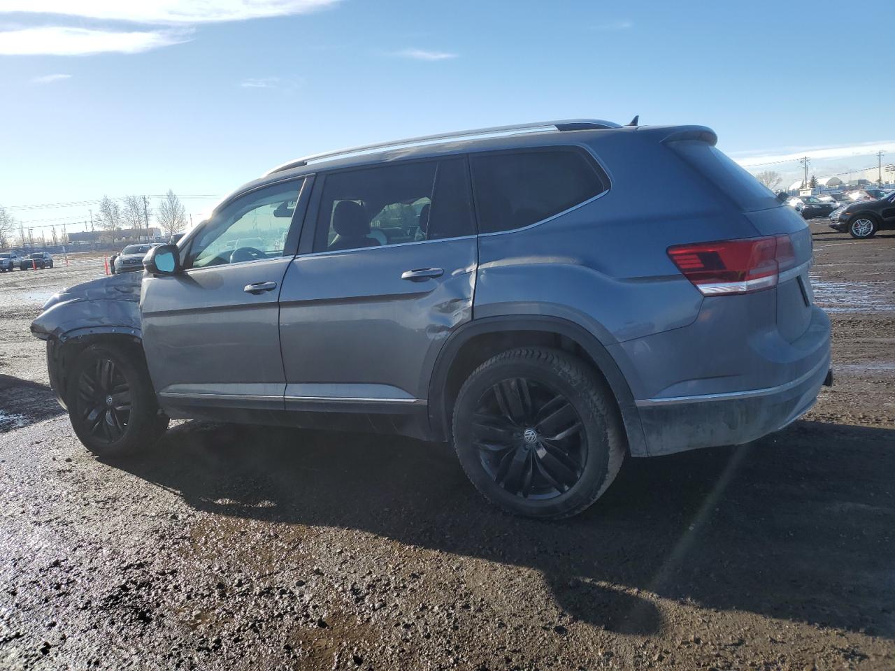 2018 Volkswagen Atlas VIN 1V2MR2CA0JC563085 Copart auction photo, front end / undercarriage damage thumbnail 2