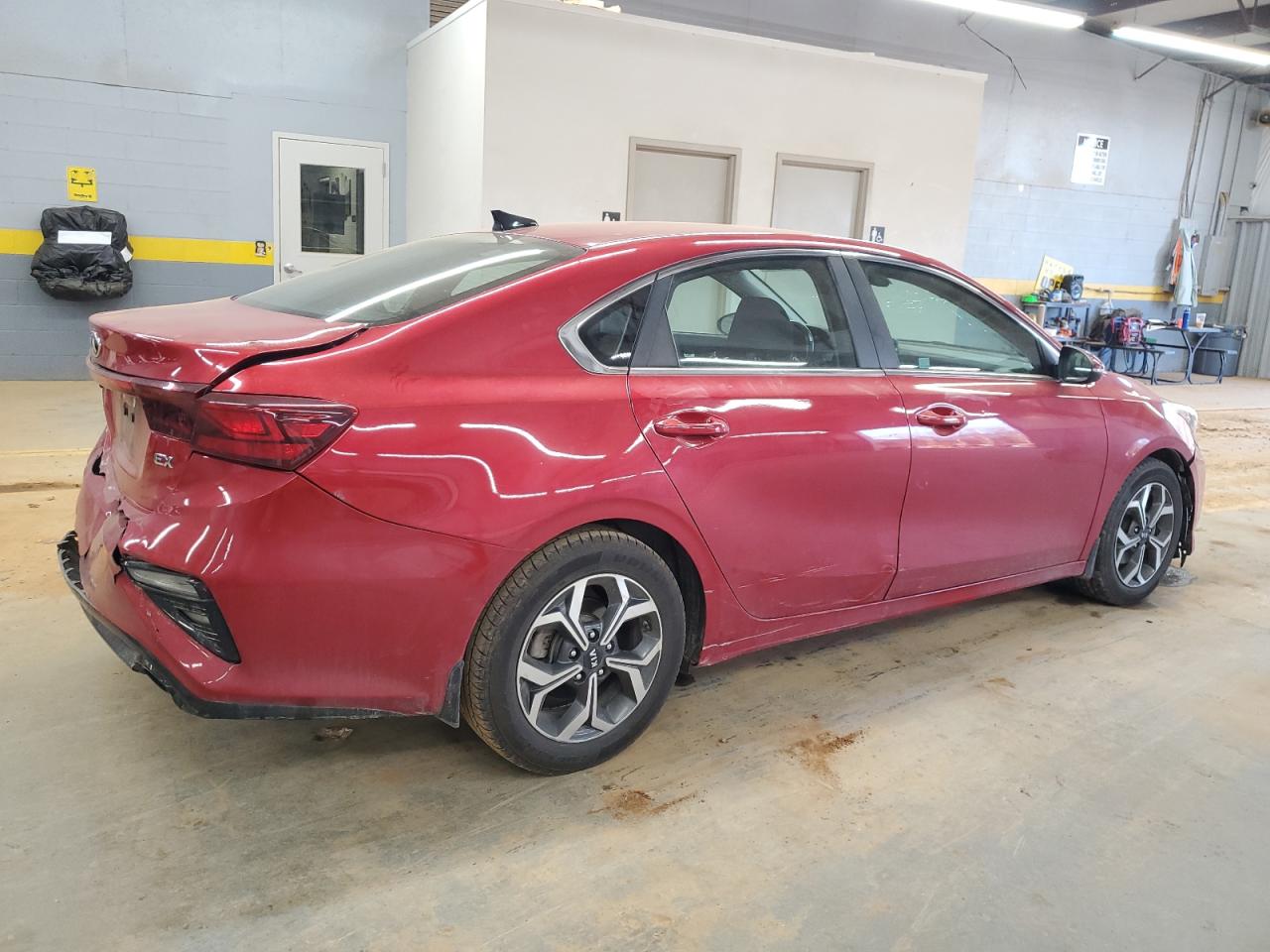 2020 KIA Forte VIN 3KPF54AD0LE163375 Copart auction photo, all over damage thumbnail 3