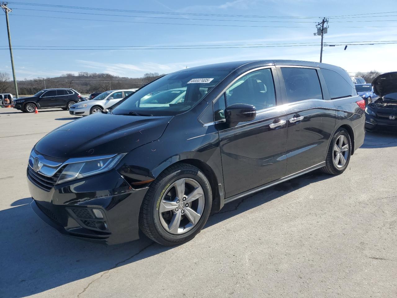 2018 Honda Odyssey VIN 5FNRL6H57JB086847