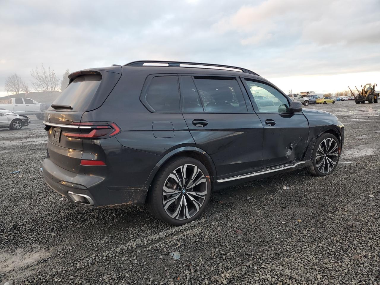 2023 BMW X7 VIN 5UX23EM06P9R86744 Copart auction photo, front end / side damage thumbnail 3