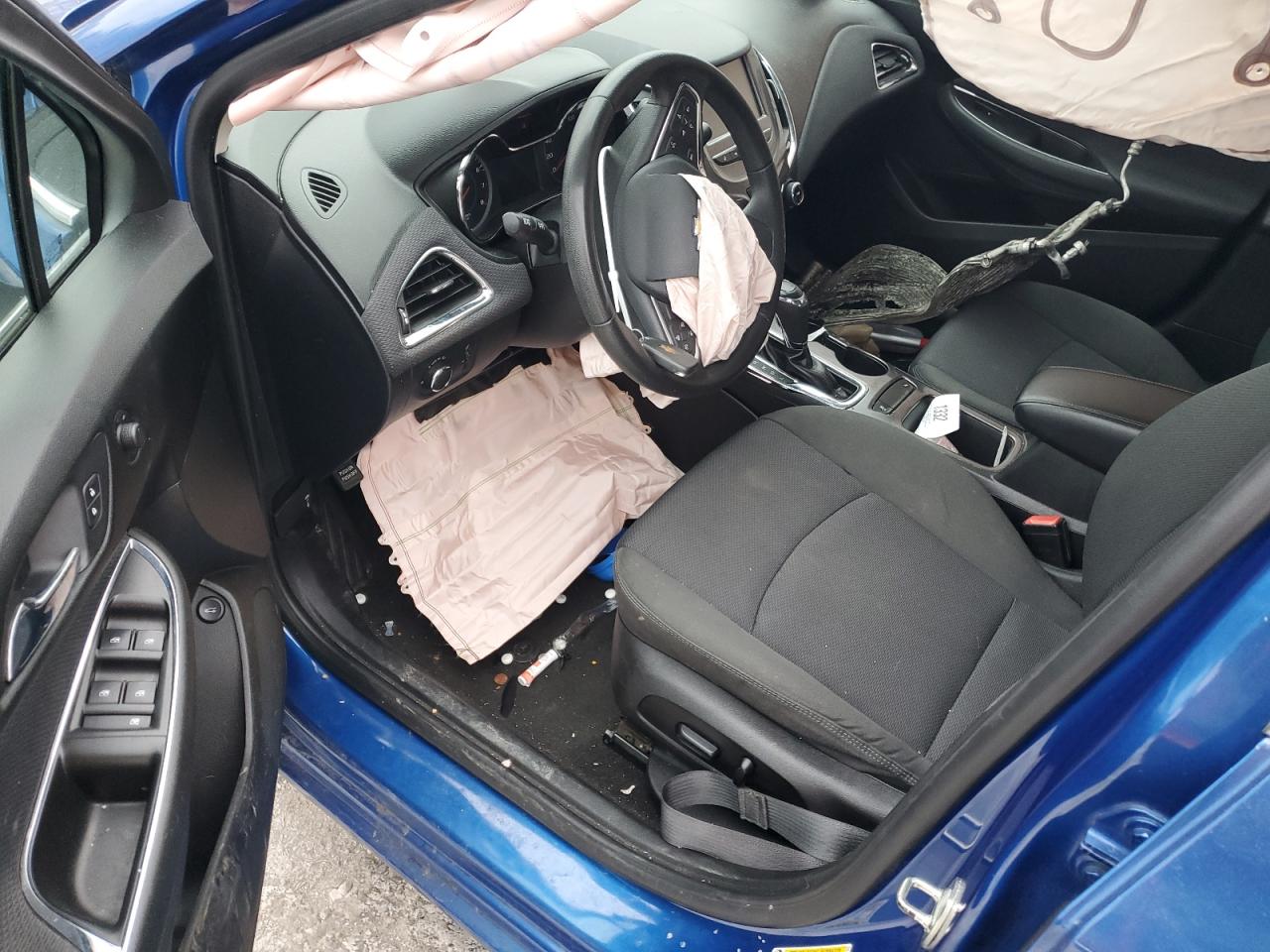 2018 Chevrolet Cruze VIN 1G1BE5SM3J7148815 Copart auction photo, front end / side damage thumbnail 8