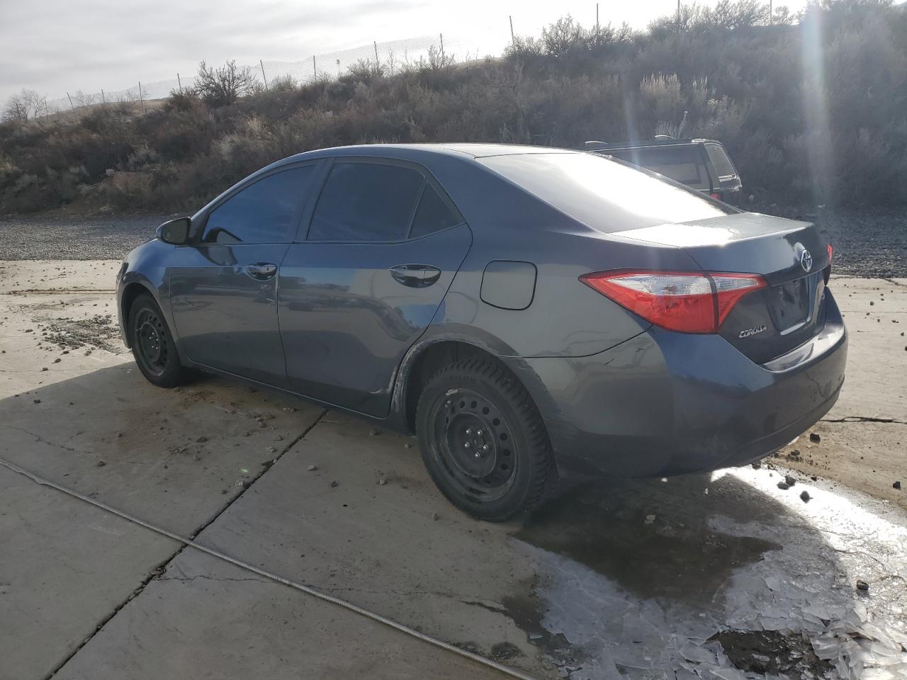 2015 Toyota Corolla VIN 5YFBURHE8FP261411 Copart auction photo, front end damage thumbnail 2