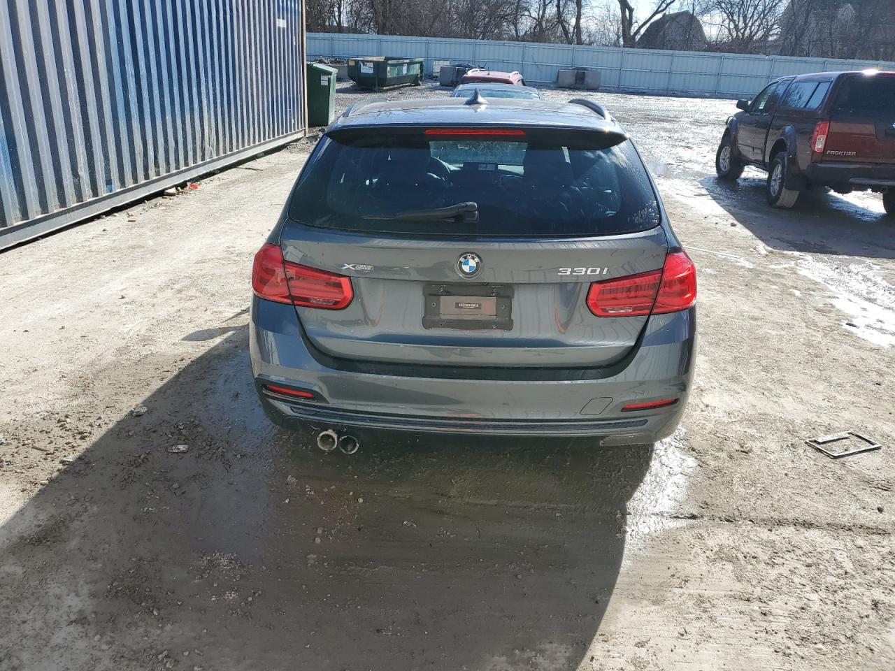 2018 BMW 3er VIN WBA8K3C50JA023809 Copart auction photo, front end damage thumbnail 6