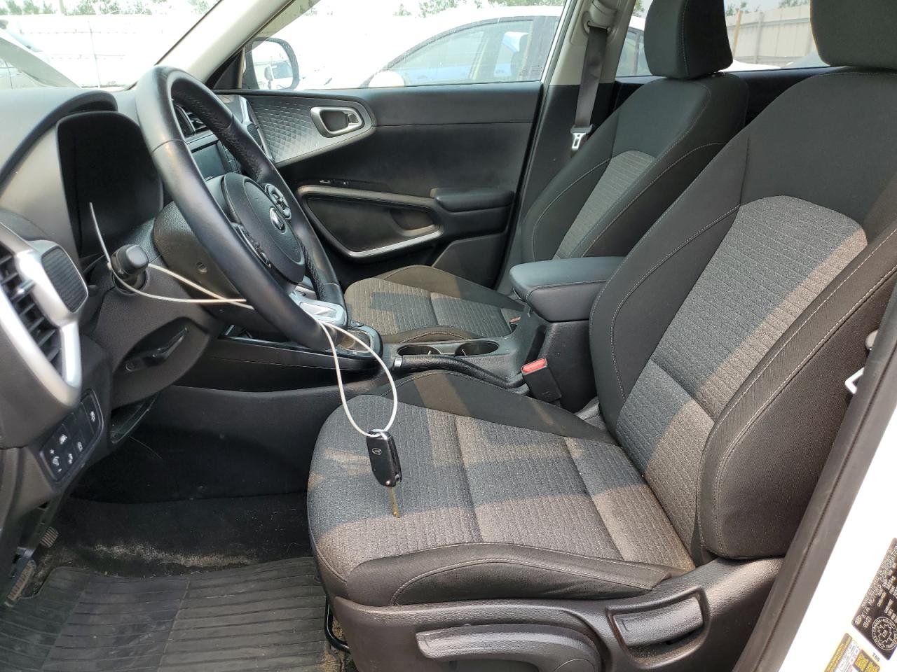 2021 KIA Soul VIN KNDJ33AU7M7140381 Copart auction photo, vandalism / front end damage thumbnail 7