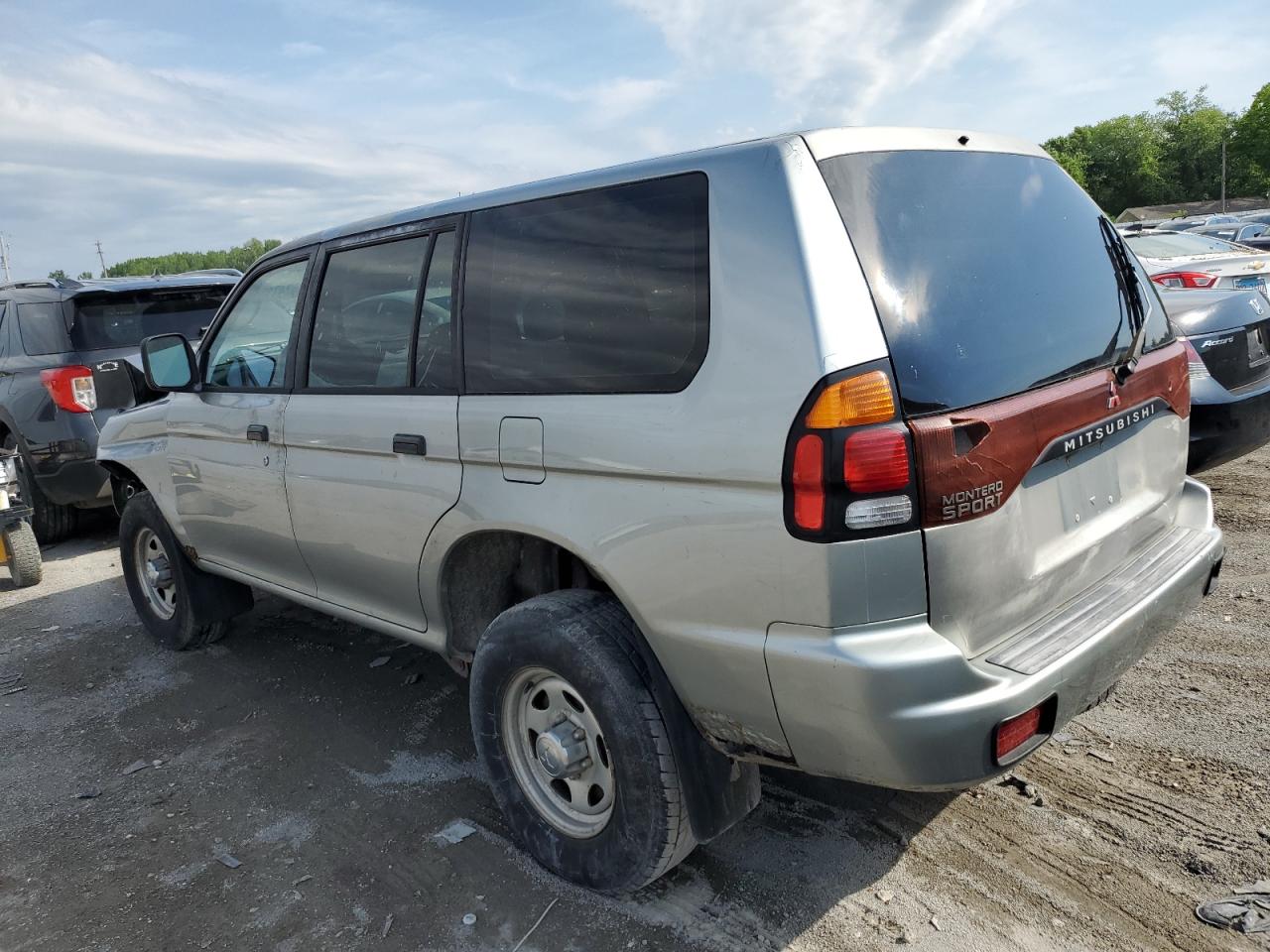 2001 Mitsubishi Montero VIN JA4LS21H61P044093 Copart auction photo, front end damage thumbnail 2