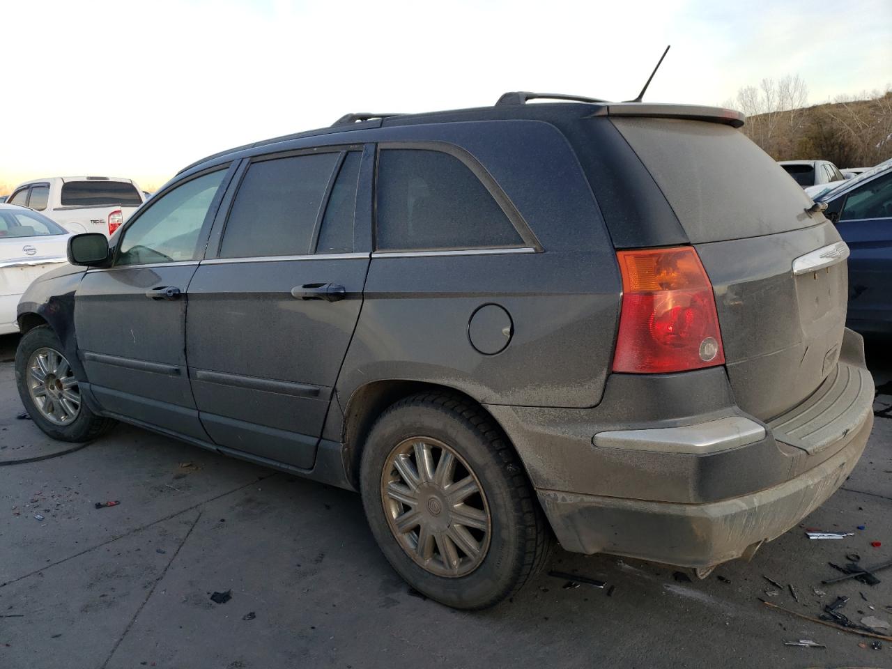 2007 Chrysler Pacifica VIN 2A8GF68X97R345988 Copart auction photo, front end / undercarriage damage thumbnail 2