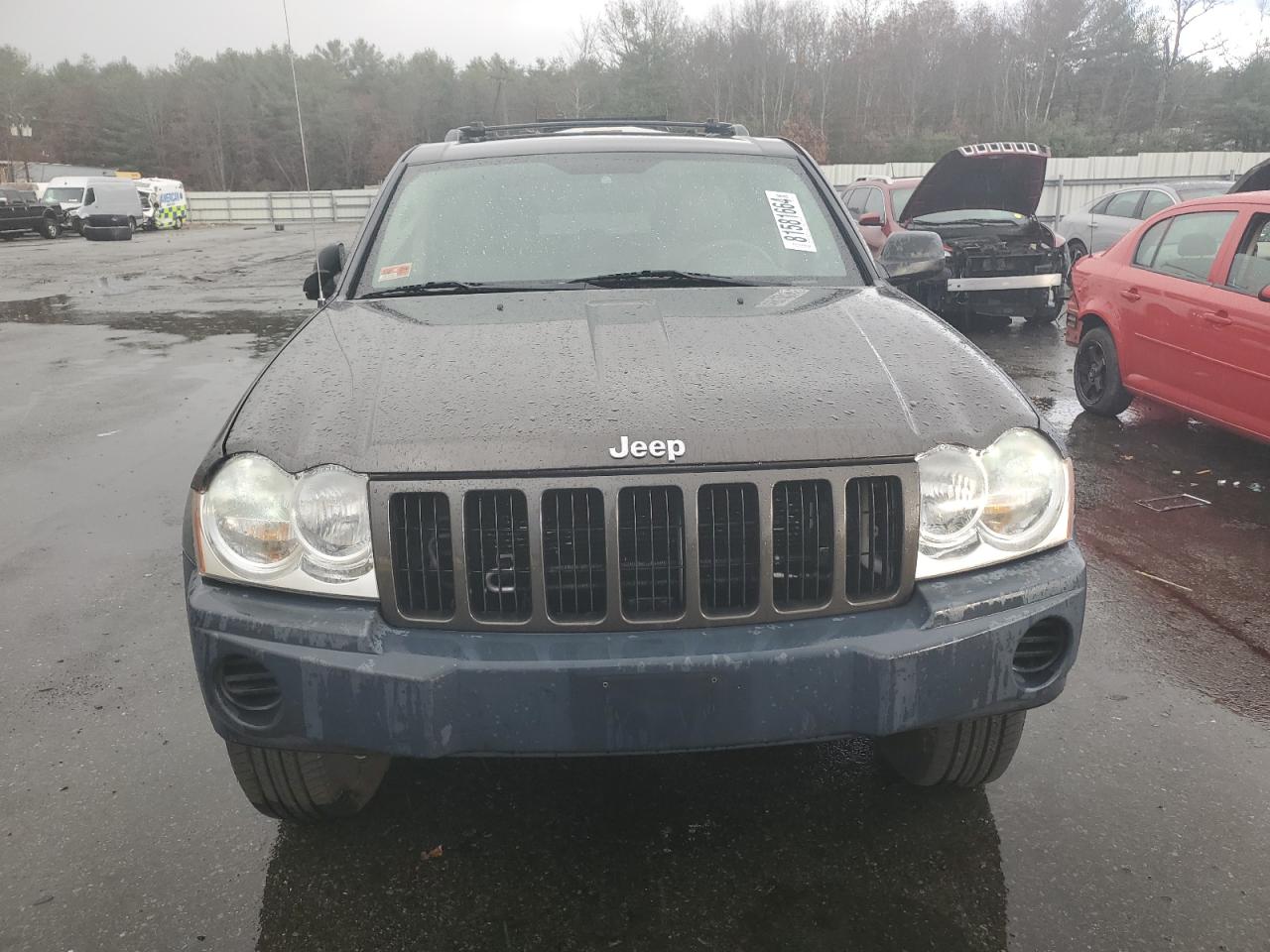 2005 Jeep Grand Cherokee VIN 1J4GR48K05C724904 Copart auction photo, side damage thumbnail 5