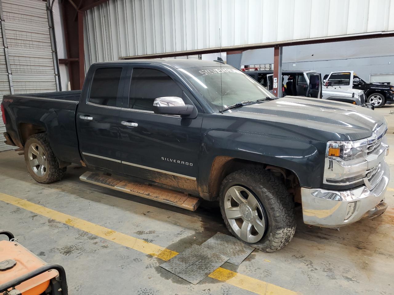 2017 Chevrolet Silverado VIN 1GCVKSEC4HZ390705 Copart auction photo, front end / undercarriage damage thumbnail 4
