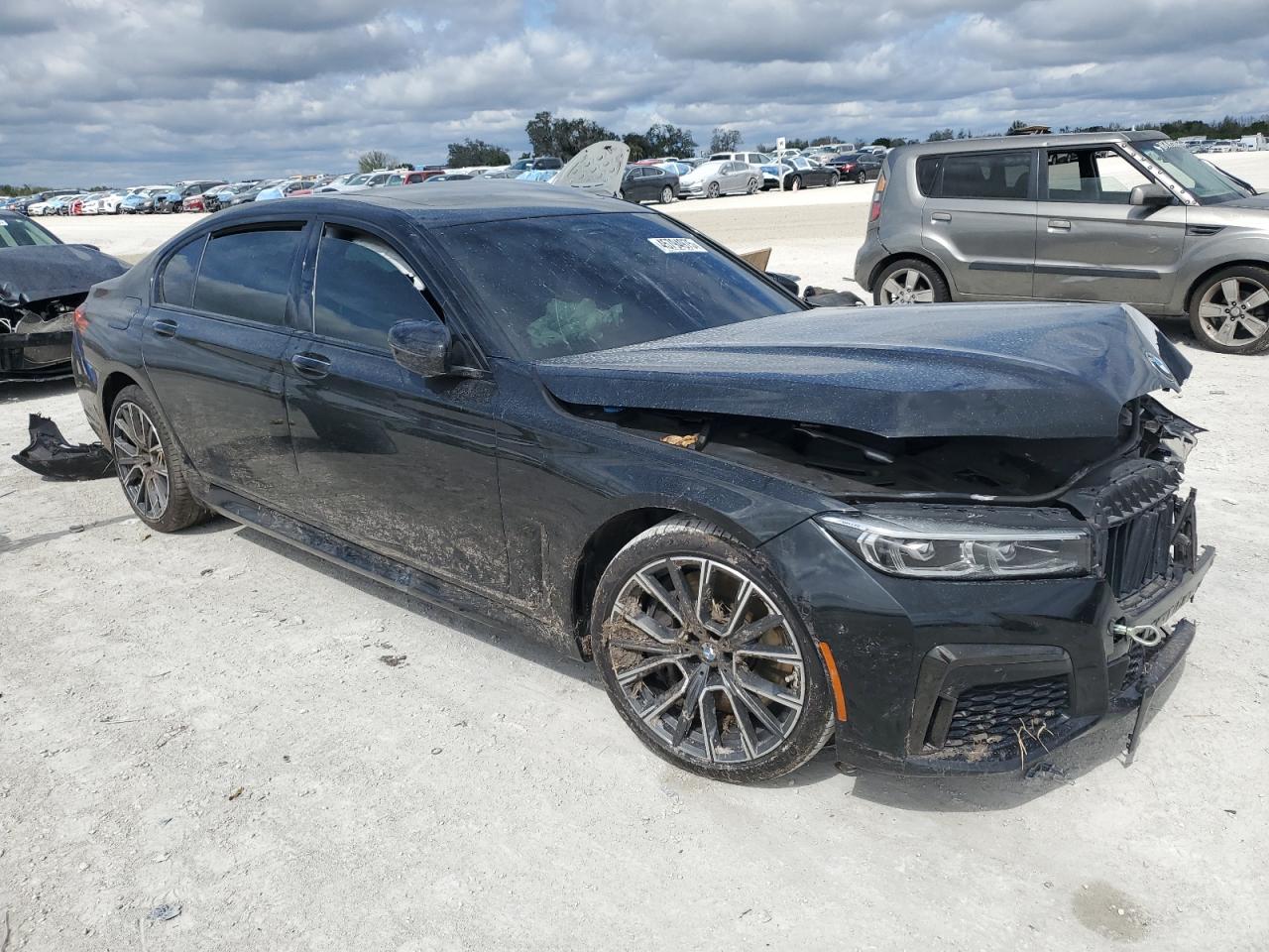 2020 BMW 7er VIN WBA7U2C0XLCD63029 Copart auction photo, front end damage thumbnail 4