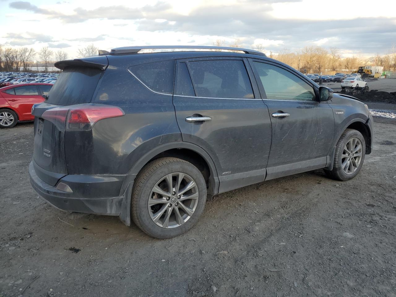 2018 Toyota RAV 4 VIN JTMDJREV6JD245399 Copart auction photo, front end / minor dent/scratches damage thumbnail 3
