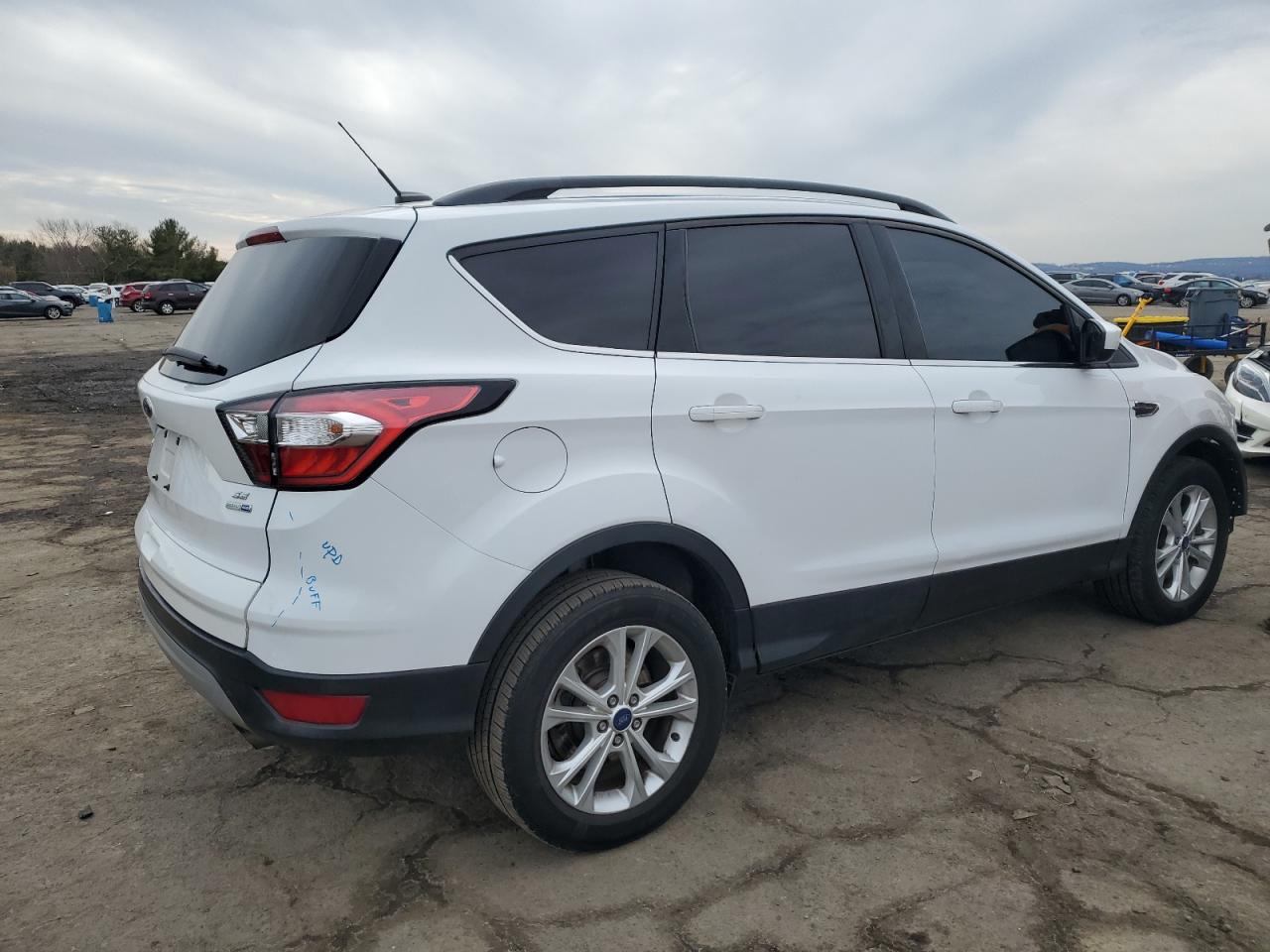 2018 Ford Escape VIN 1FMCU9GD8JUB01999 Copart auction photo, front end damage thumbnail 3