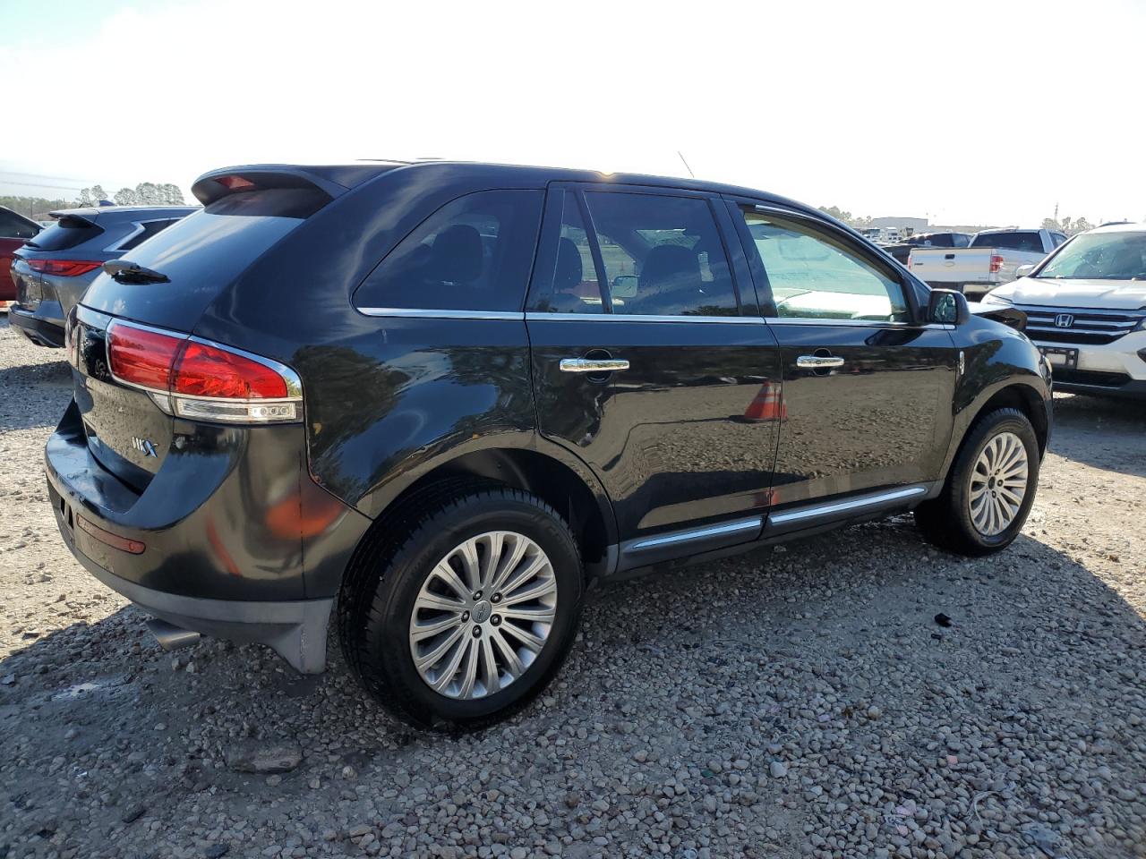 2013 Lincoln MKX VIN 2LMDJ6JK6DBL00941 Copart auction photo, front end / side damage thumbnail 3