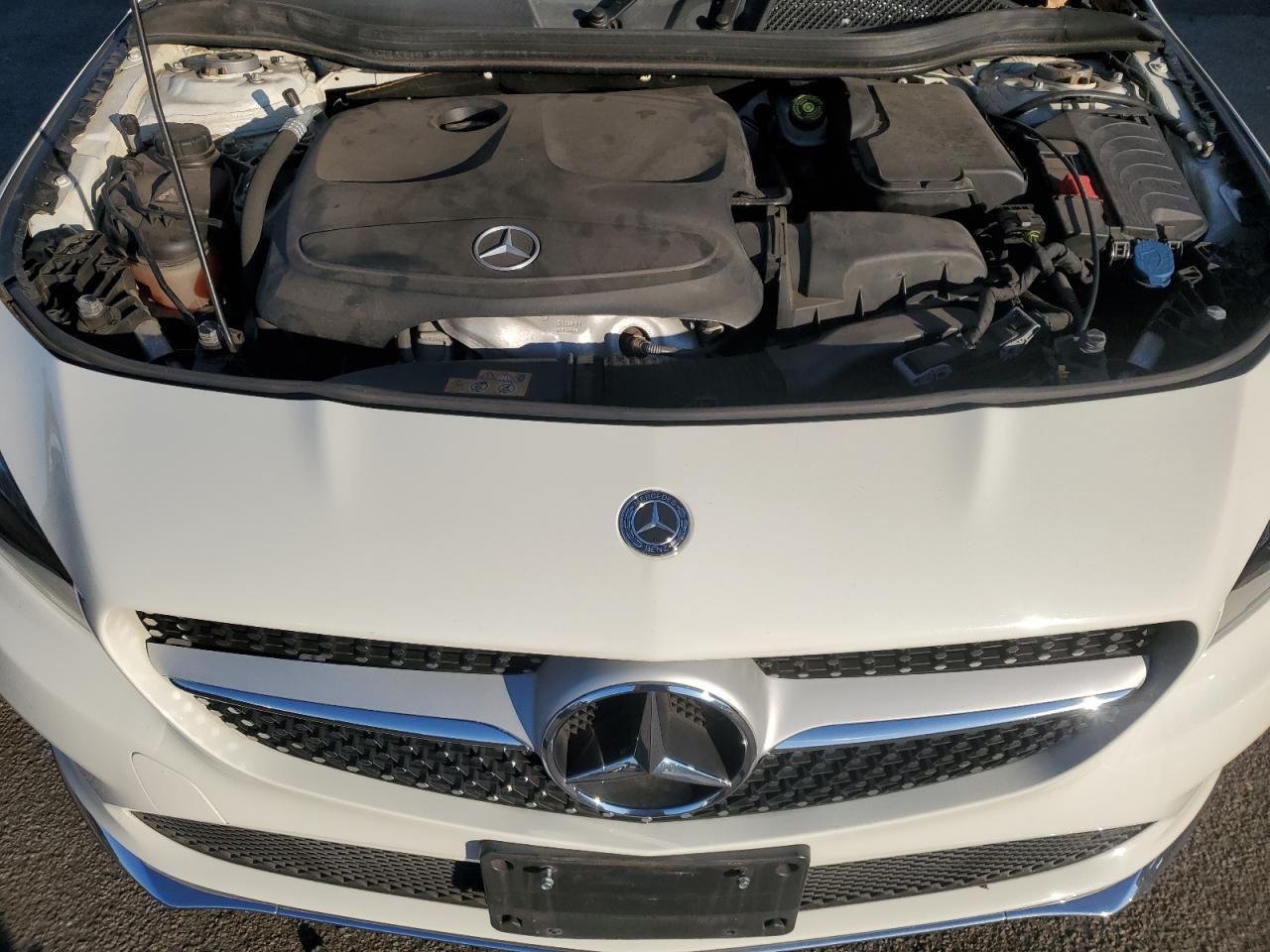 2018 Mercedes-Benz CLA-klasse VIN WDDSJ4GB4JN526646 Copart auction photo, minor dent/scratches damage thumbnail 11