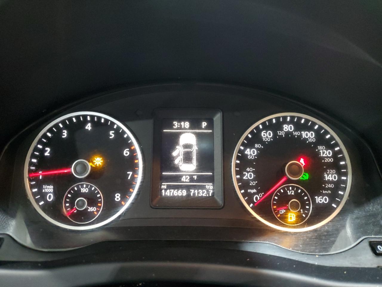 2017 Volkswagen Tiguan VIN WVGSV7AX2HK007414 Copart auction photo, all over / minor dent/scratches damage thumbnail 9