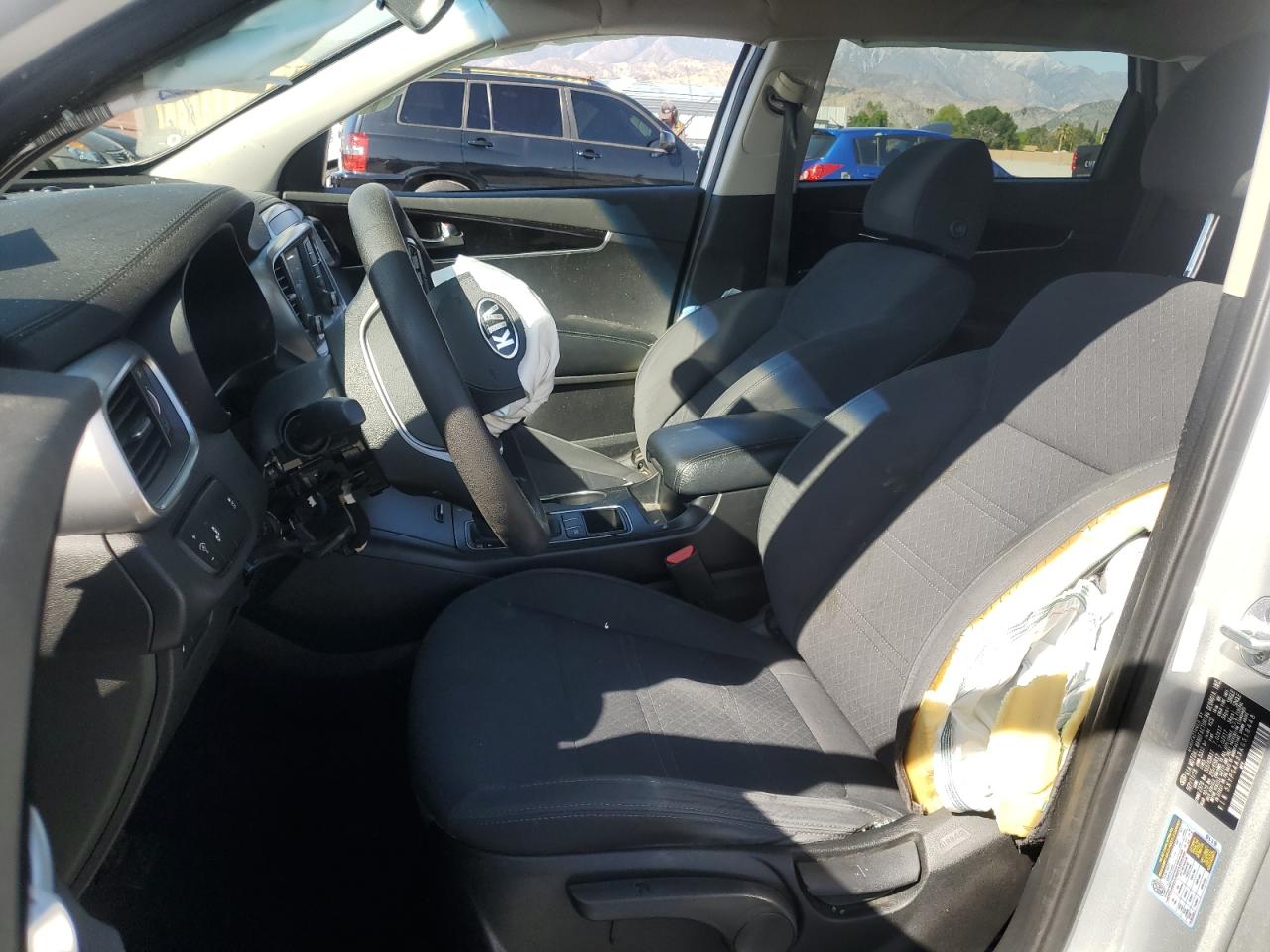 2019 KIA Sorento VIN 5XYPG4A33KG518448 Copart auction photo, vandalism / all over damage thumbnail 7