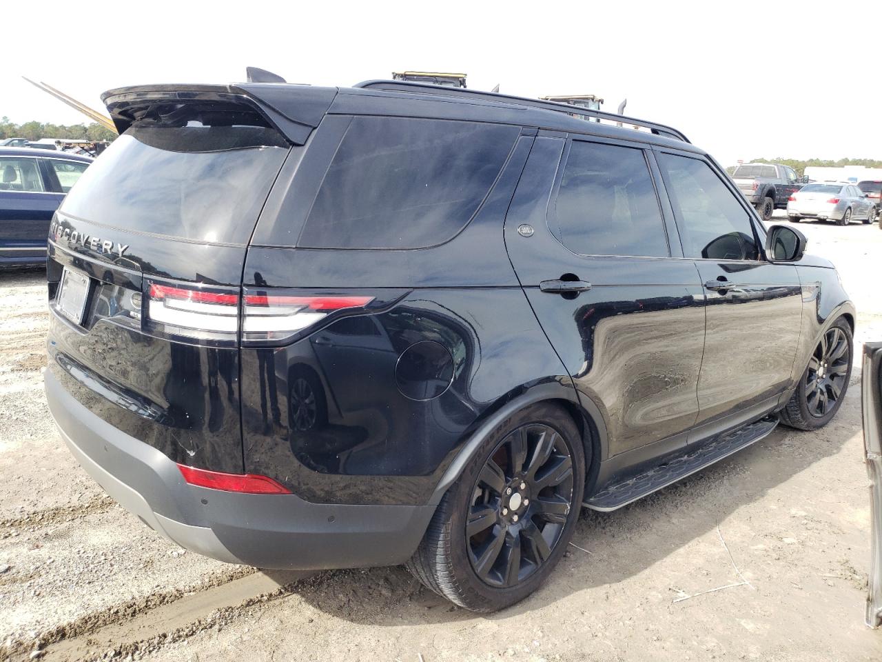 2019 Land Rover Discovery VIN SALRG2RV4K2401273 Copart auction photo, water/flood / minor dent/scratches damage thumbnail 3