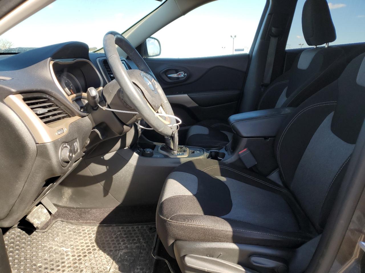 2018 Jeep Grand Cherokee VIN 1C4PJMCBXJD575247 Copart auction photo, front end / undercarriage damage thumbnail 7