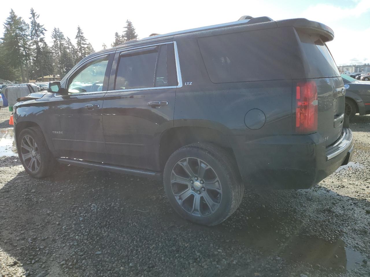 2015 Chevrolet Tahoe VIN 1GNSKCKC5FR638011 Copart auction photo, front end damage thumbnail 2