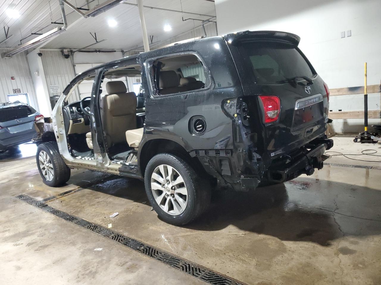 2017 Toyota Sequoia VIN 5TDJY5G17HS147837 Copart auction photo, all over damage thumbnail 2