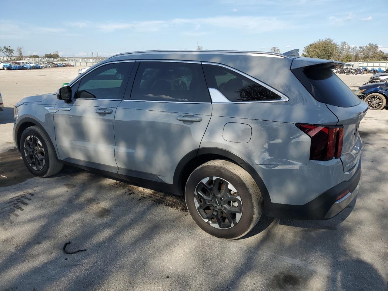 2024 KIA Sorento VIN 5XYRL4JC0RG293856 Copart auction photo, front end damage thumbnail 2
